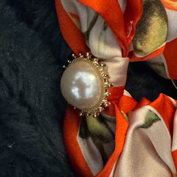 ANTHROPOLOGIE Charmed Hair Scarf Scrunchie, Orange/Green Fruit Botanical - Picture 7 of 8